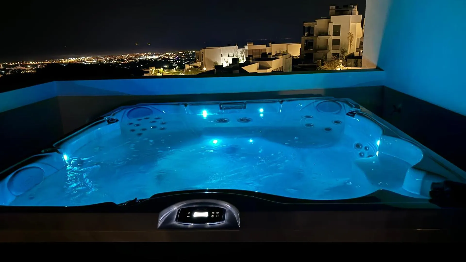 Apartment Marbella Quercus Penthouse - Rooftop Jacuzzi Benahavis