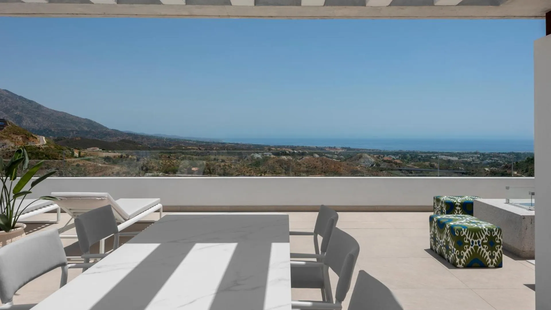 Marbella Quercus Penthouse - Rooftop Jacuzzi Benahavis Apartment