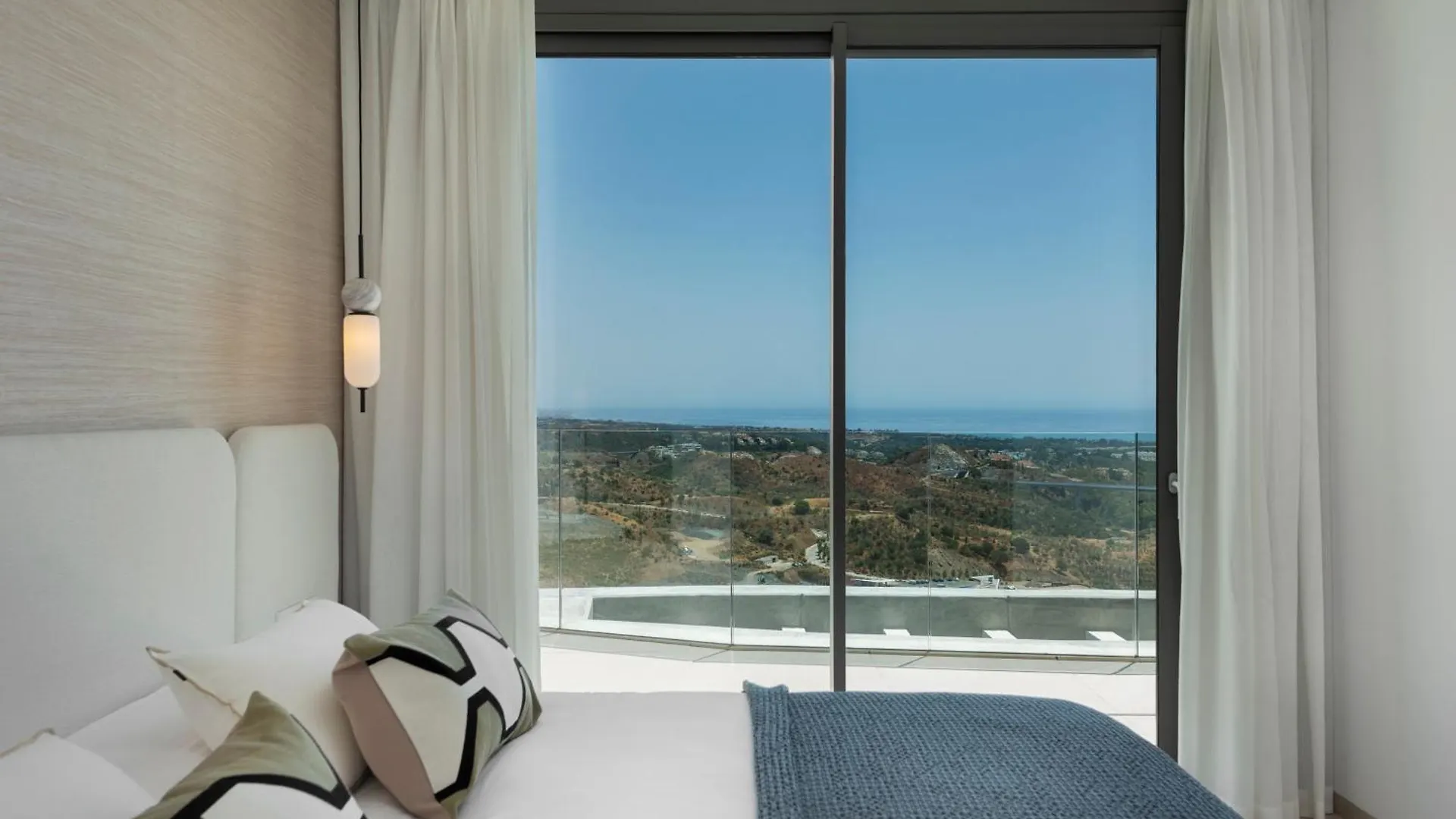 Marbella Quercus Penthouse - Rooftop Jacuzzi Benahavis